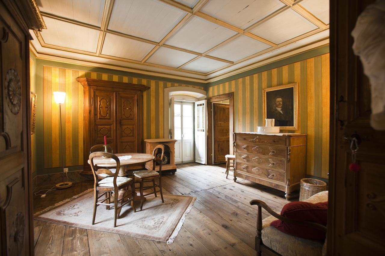 Palazzo Gamboni Swiss Historic Hotel Comologno ภายนอก รูปภาพ