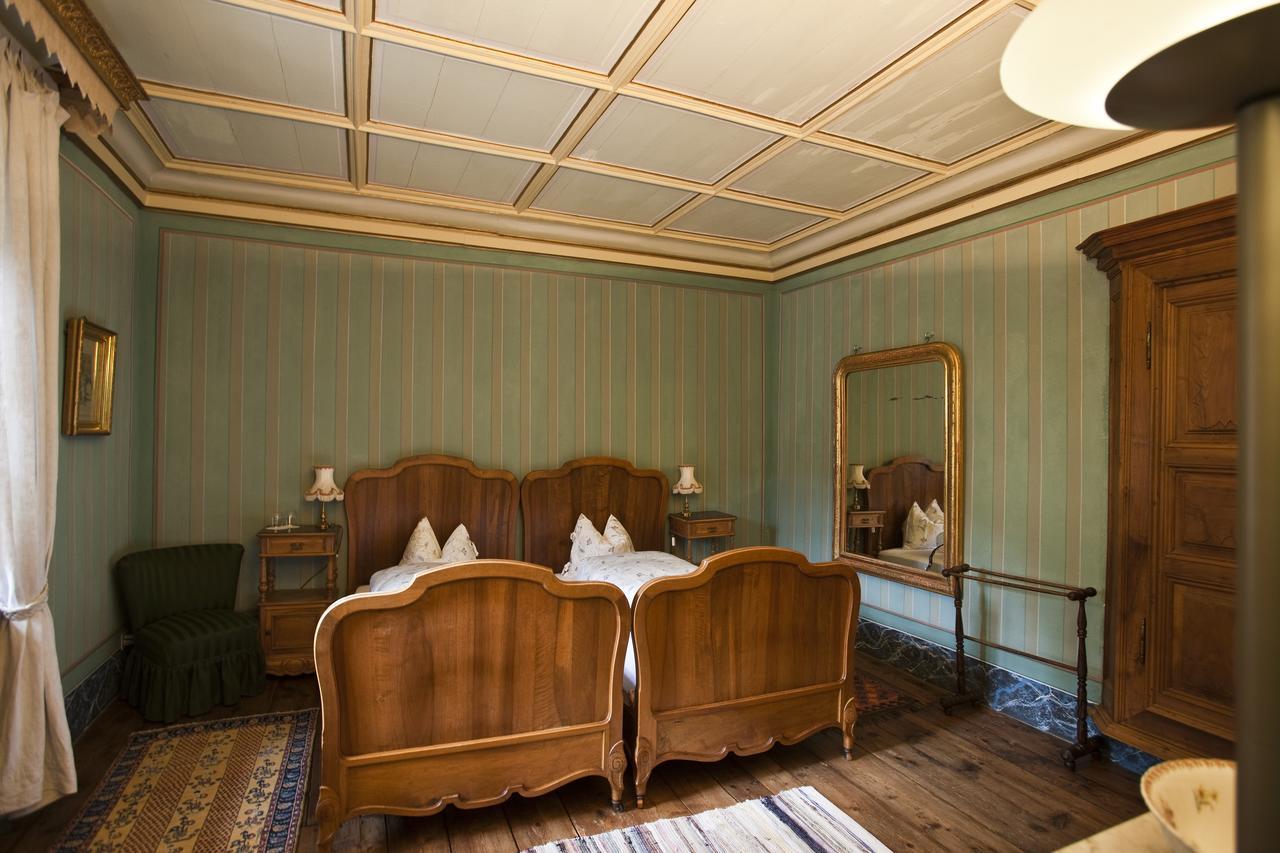 Palazzo Gamboni Swiss Historic Hotel Comologno ภายนอก รูปภาพ
